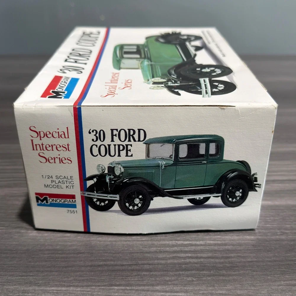 Monogram 30 Ford Coupe 1/24 Scale Plastic Model Kit Special Interest Series 7551
